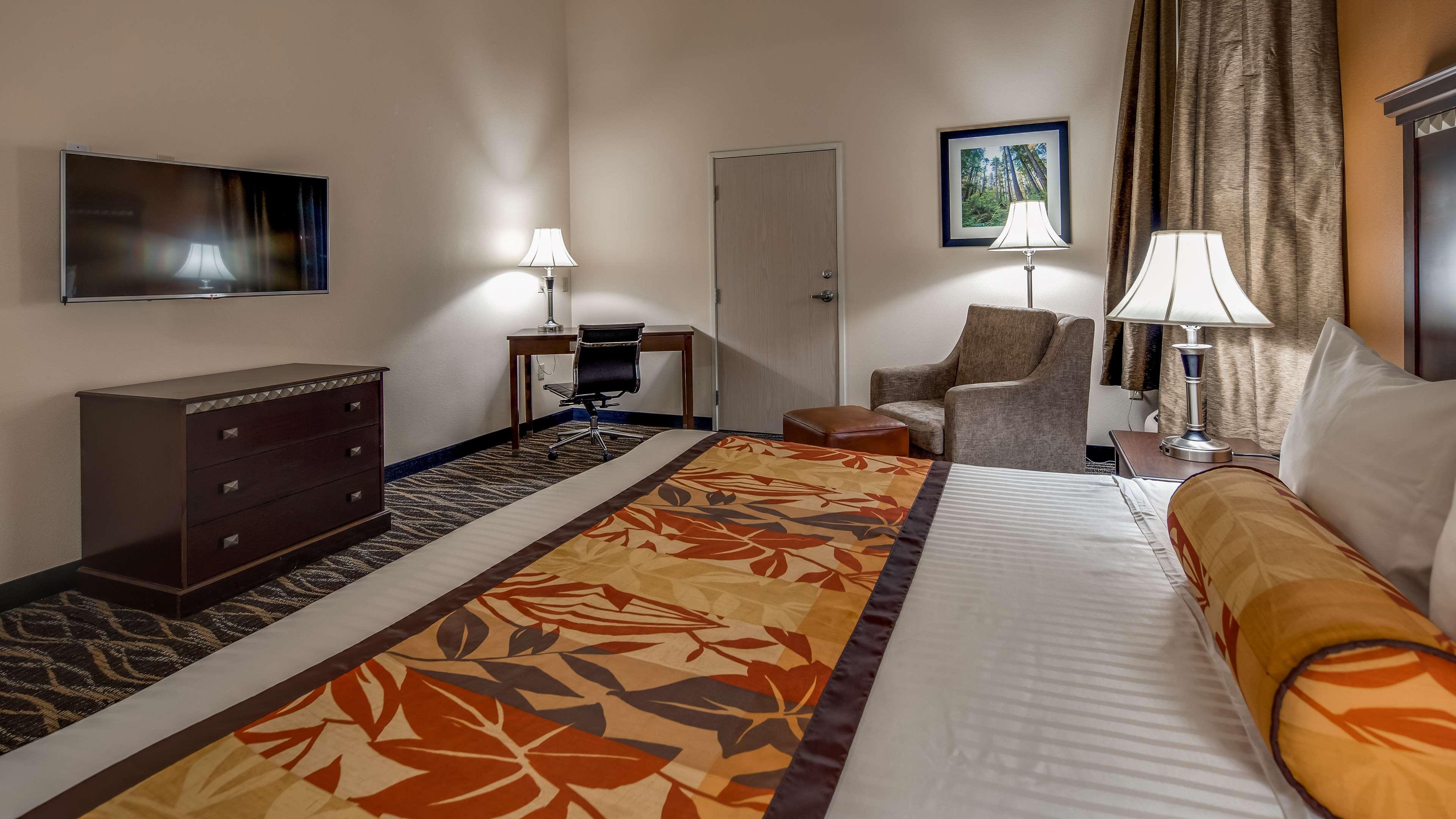 Best Western Plus Battleground Inn & Suites Battle Ground Exterior photo