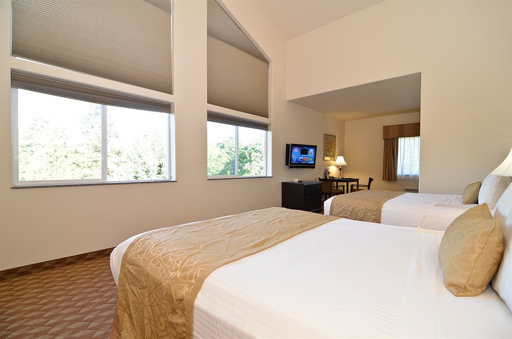 Best Western Plus Battleground Inn & Suites Battle Ground Exterior photo