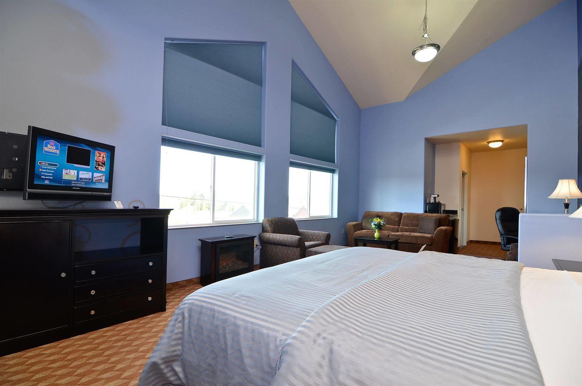 Best Western Plus Battleground Inn & Suites Battle Ground Exterior photo