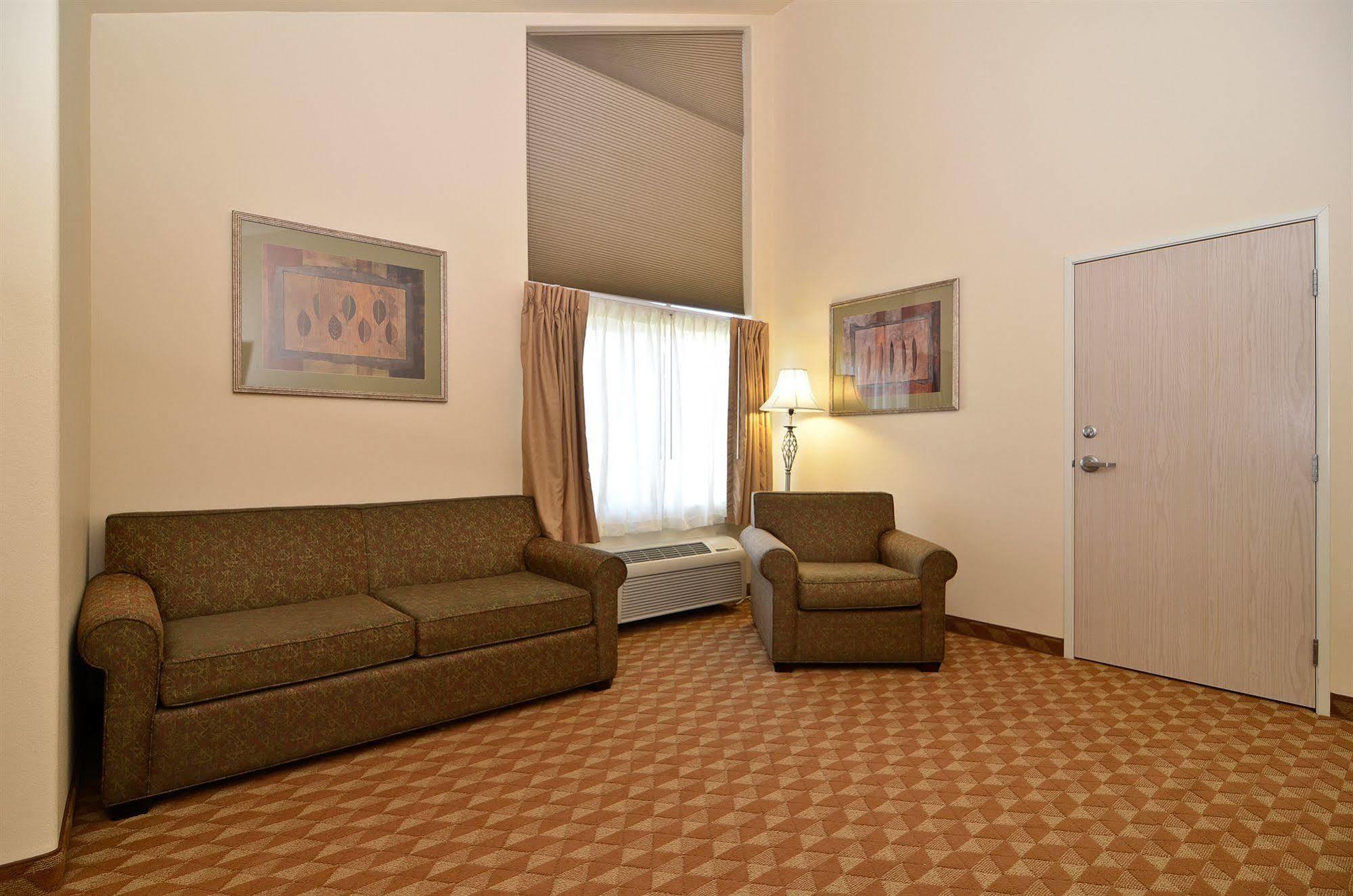 Best Western Plus Battleground Inn & Suites Battle Ground Exterior photo